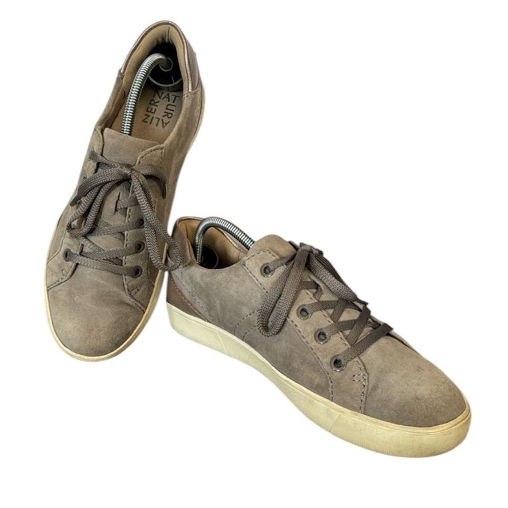 Morrison Naturalizer Grey‎ cushioned lace up sneaker - size 8 grey/brown suede